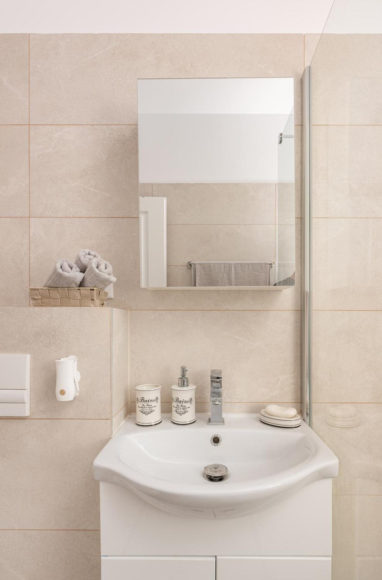 A&A Luxury Apartment Giroc Экстерьер фото